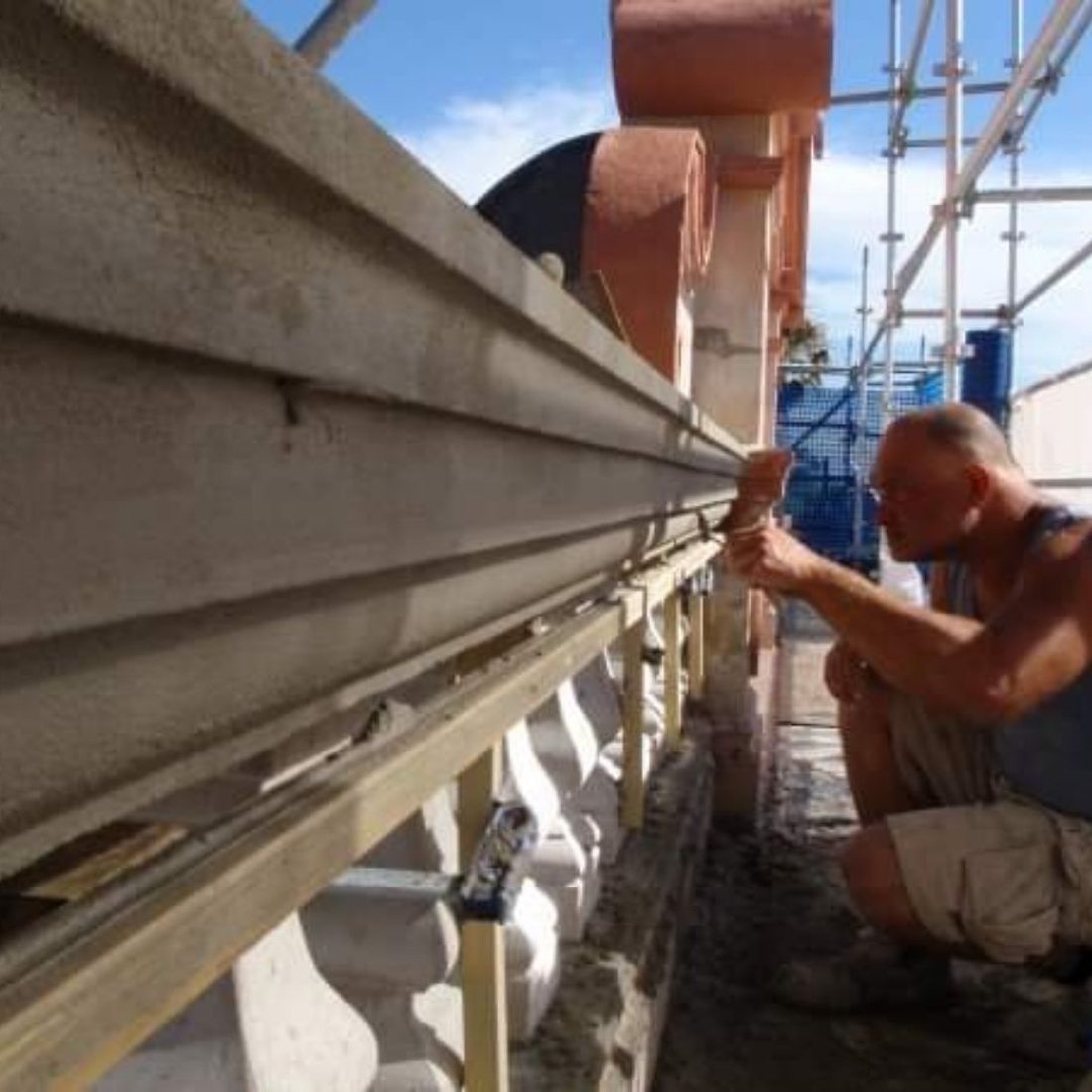 Rendered cornice and gutter line